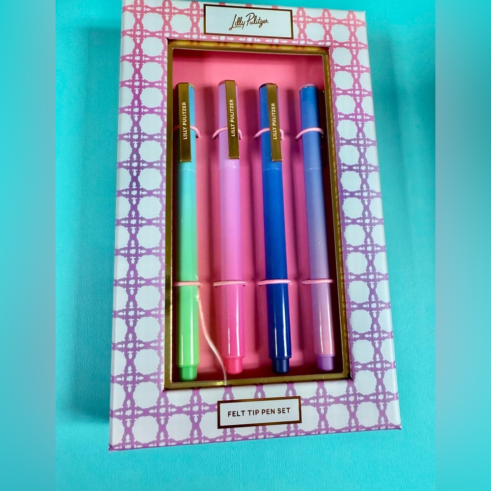 NWT! Lilly Pulitzer set of 4 felt pens in beautiful ombre design. New in box!